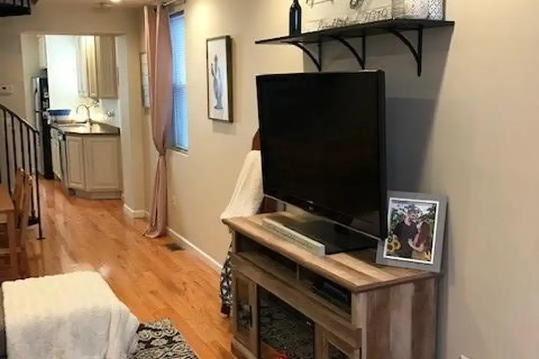 1503 Byrd St - View 3