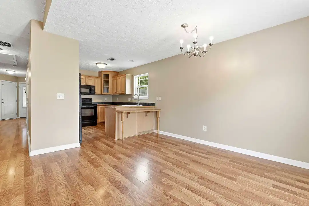 264 Wrightsburg Way - More