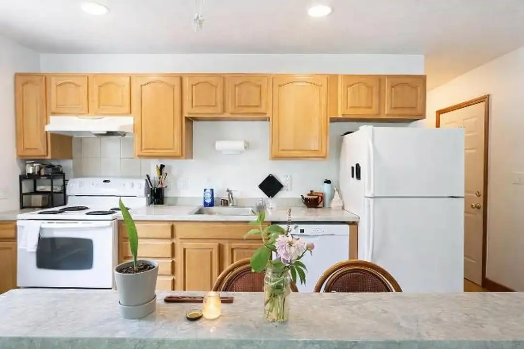 121 Centre St - View 2