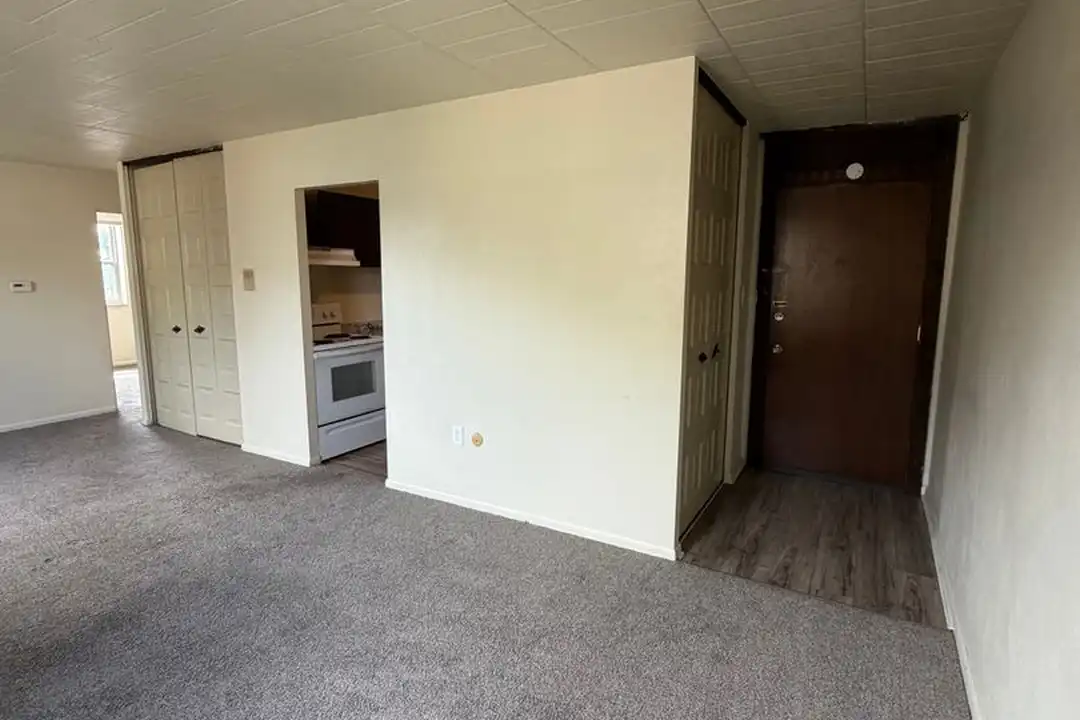 88 Sheridan Ave unit 302 – photo 1 of 8