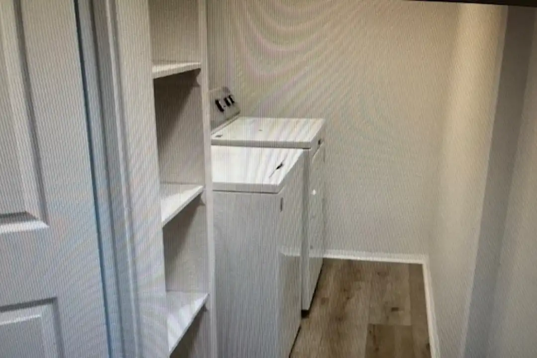 Apartment in New Cumberland - View 3