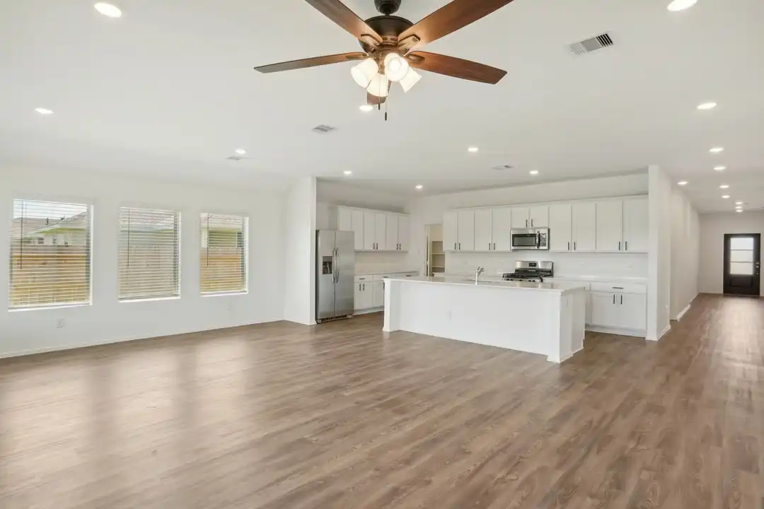 7807 Eagle Crk Ln - More