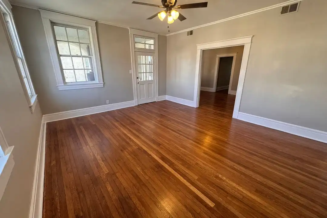 1100 Main St unit Apartment 9 - View 6