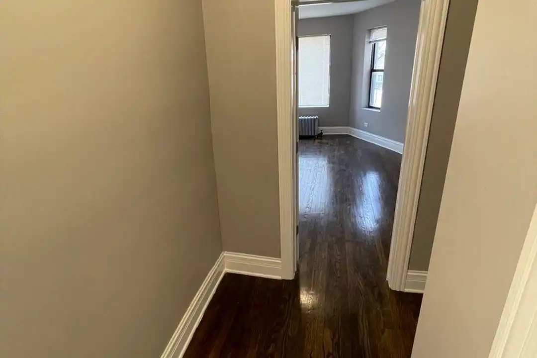 11021 S Vernon Ave – photo 1