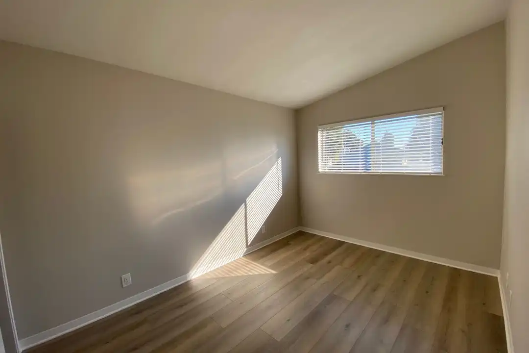 2251 Buena Vista Ave unit #19 - More