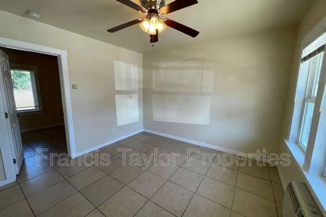 1214 S Escondido Blvd unit 6 - View 2