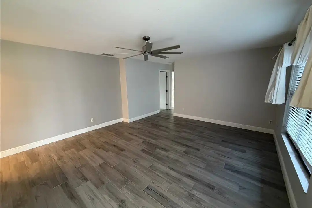 2121 SE 1st Terrace - View 5