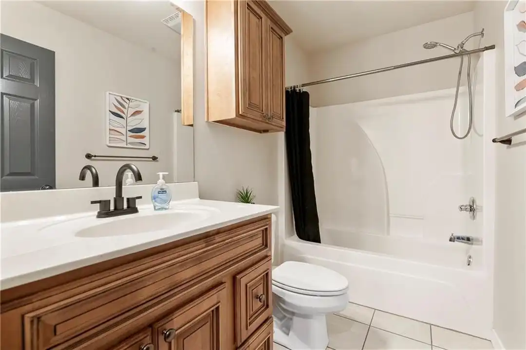 205 NE J St #1 - More