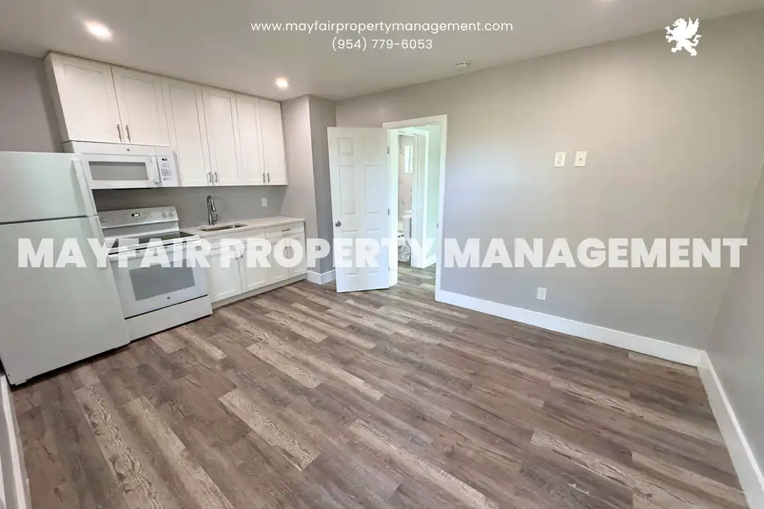 2724 NW 6th Ct unit 1 - View 3