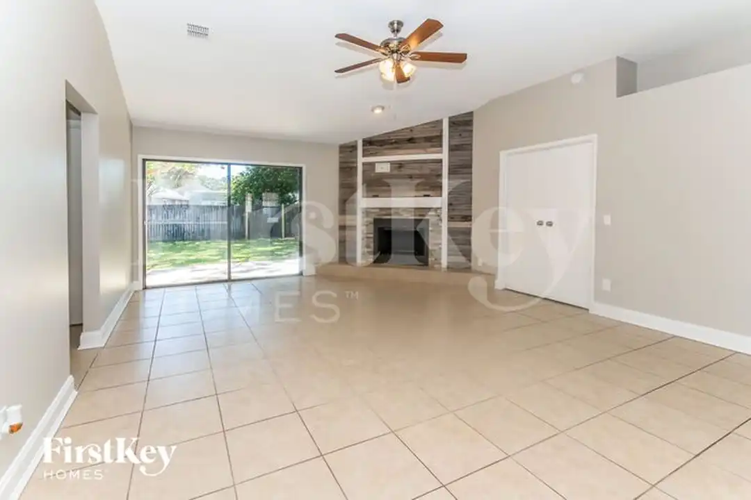 8021 Weather Vane Dr - View 2