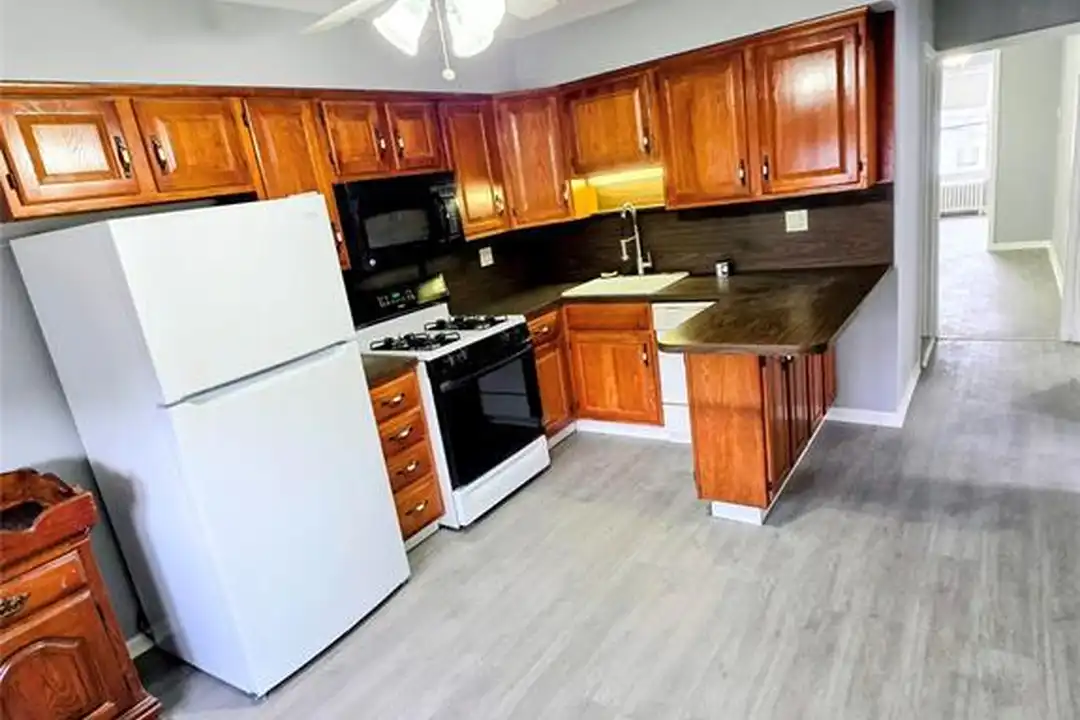245 Beech St unit 2 - View 2