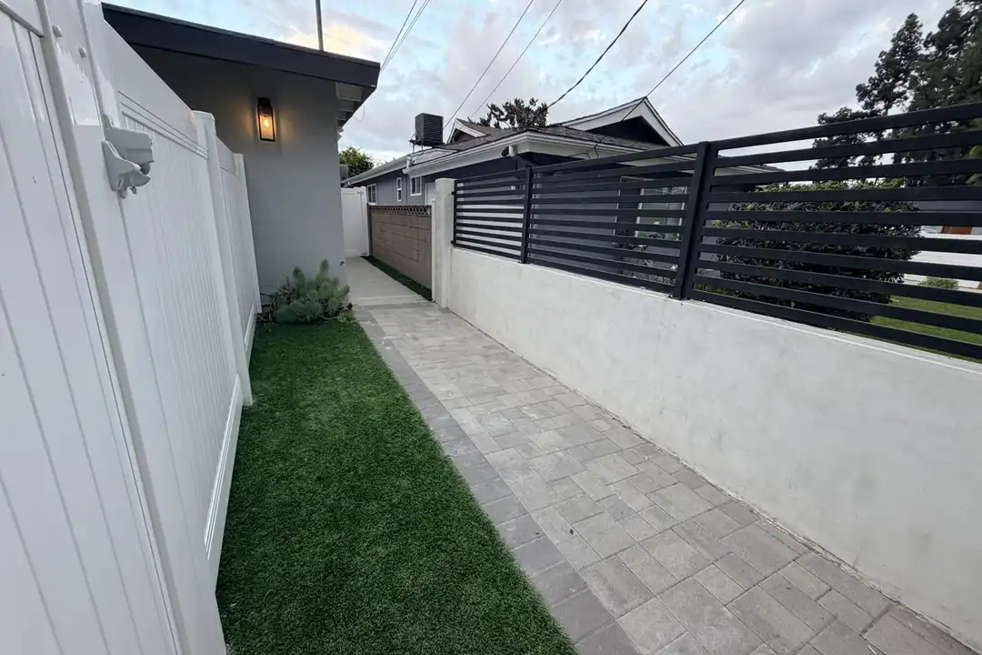 5920 Wilkinson Ave unit 1/2 - View 6