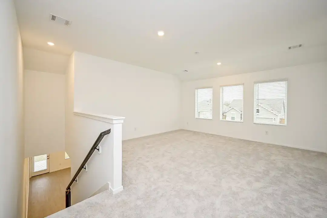 6427 Seafoam Lake Dr - View 4