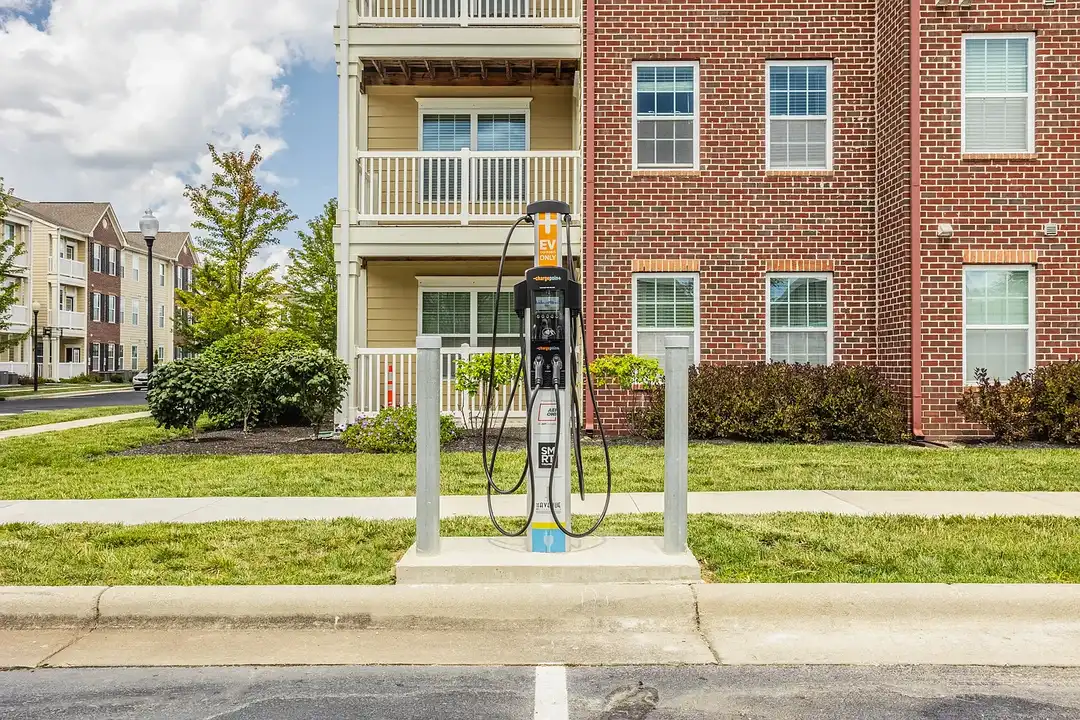 The Avenue at Polaris Apartments – photo 1