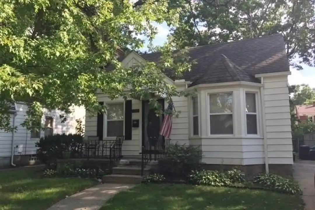 232 E Woodland St – photo 1