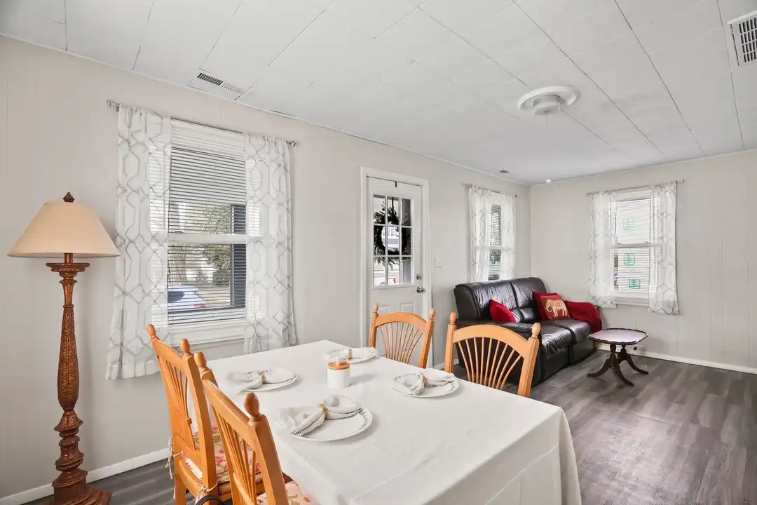 1710 B St - More