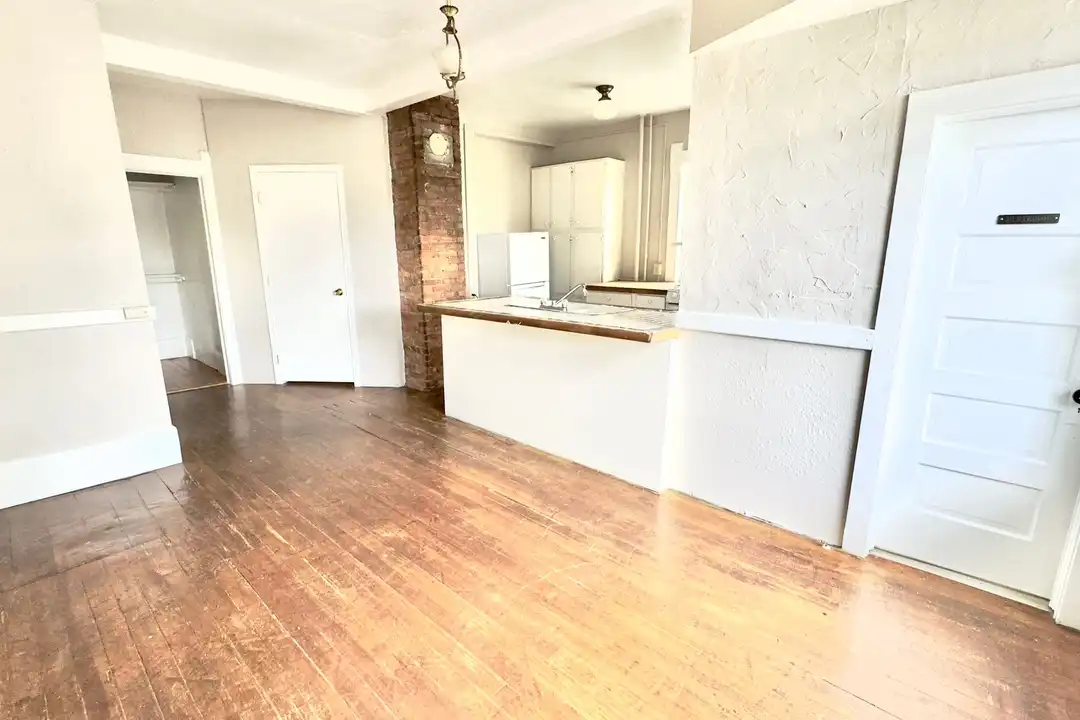 Apartment in Colorado Springs - View 2