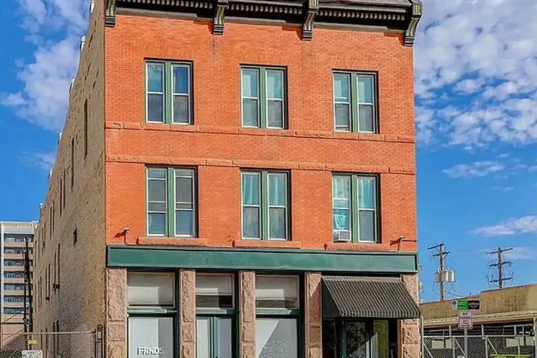 2033 Curtis Street – photo 1