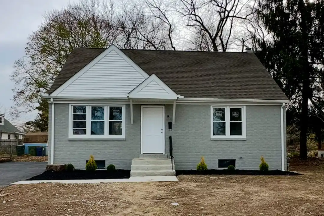House in Newark - View 3