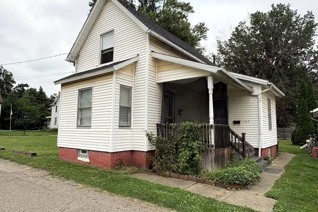1705 Bechel Pl NW – photo 1