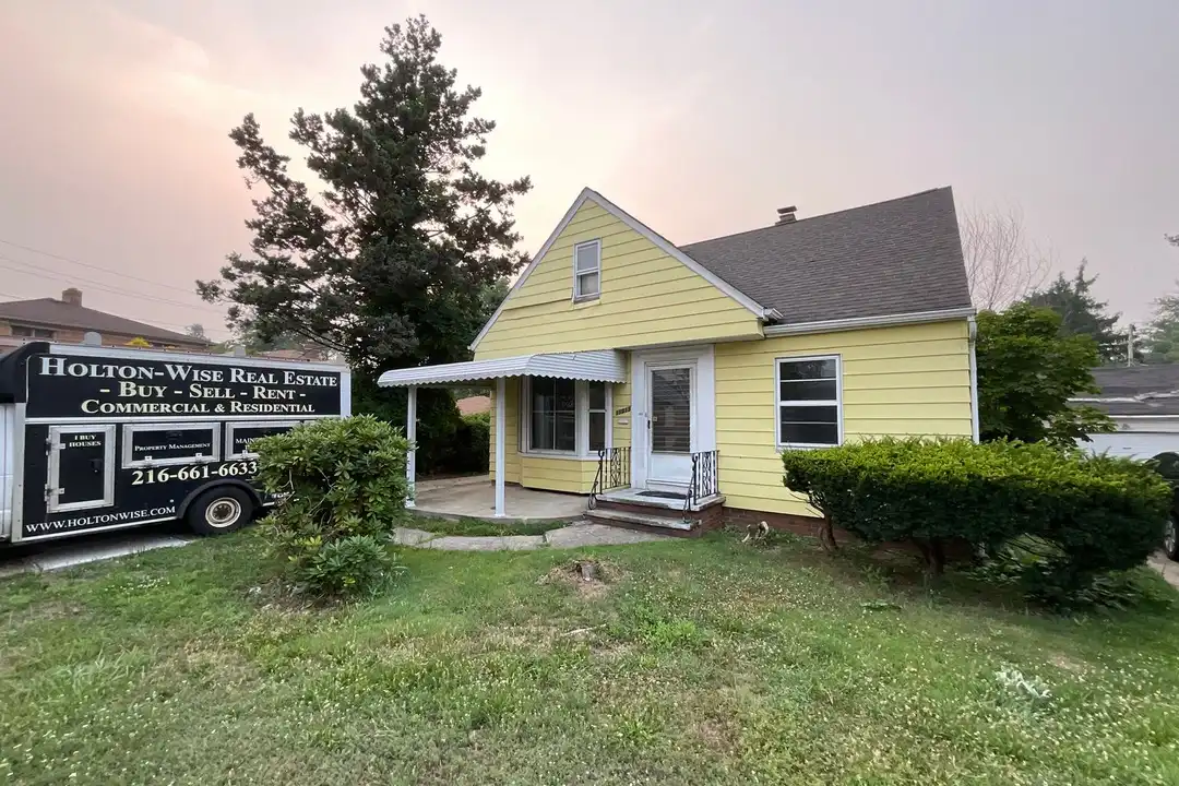 11013 Lincoln Ave – photo 1