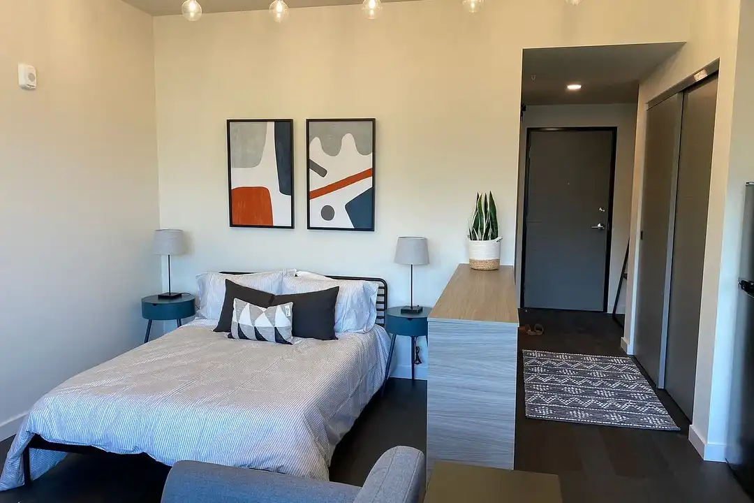 Apartment in Eugene - View 3