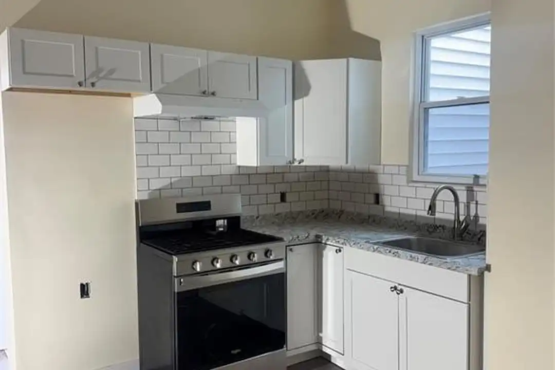 213 Harrison Ave – photo 1 of 10