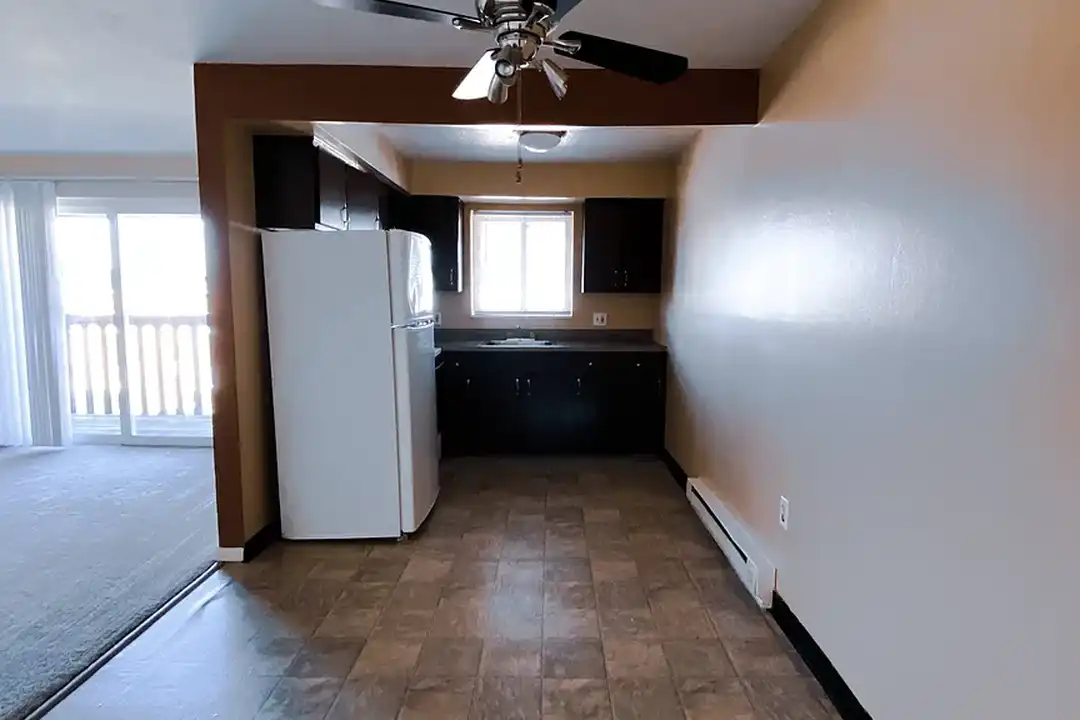 Springcrest Apartments – photo 1 of 23
