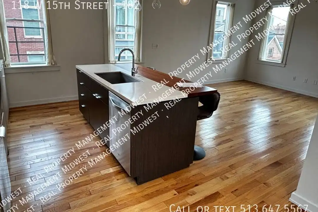 118 W 15th St - View 3