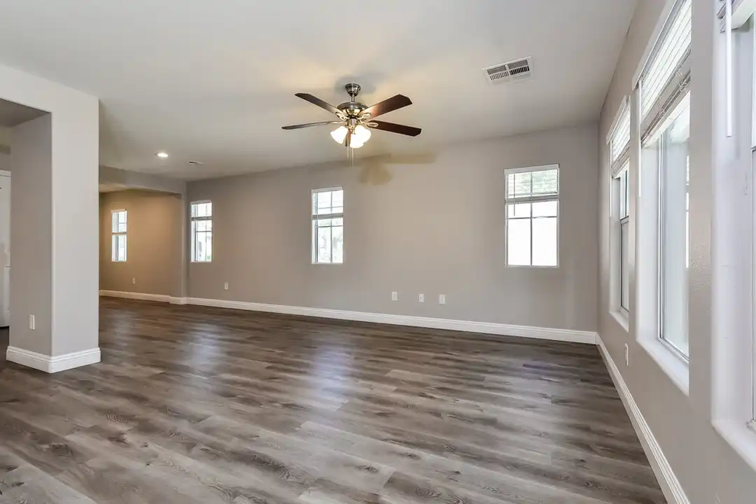 124 Icy River Ave - View 6