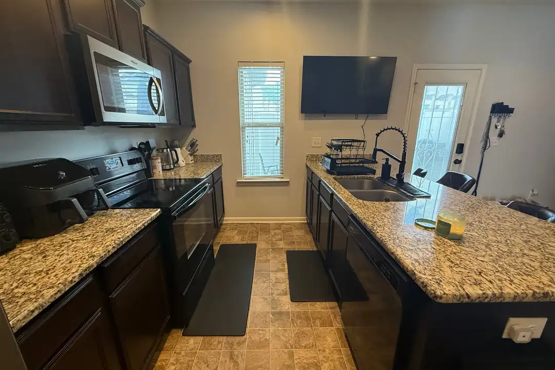 1567 Sprucedale Dr - 2. nézet
