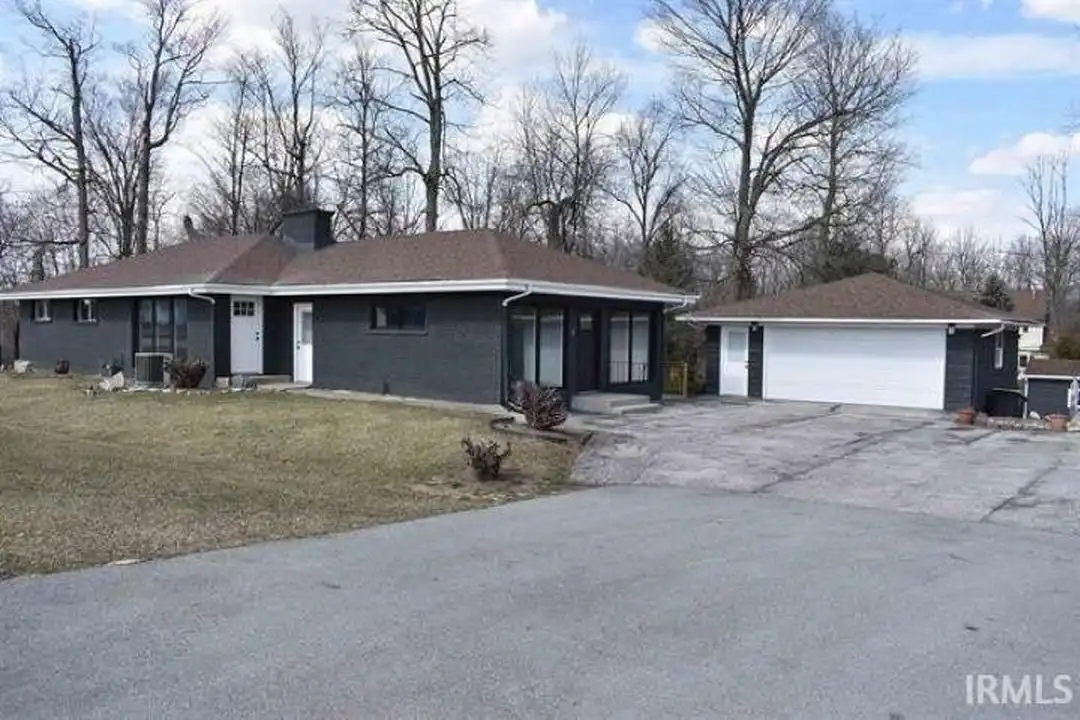 1342 W Dupont Rd – photo 1