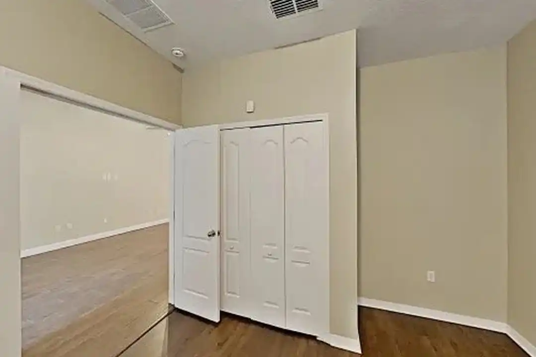 1414 Canopy Oaks Dr - View 2
