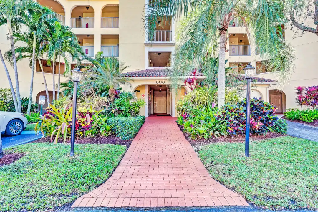 800 Uno Lago Dr #305 - View 3
