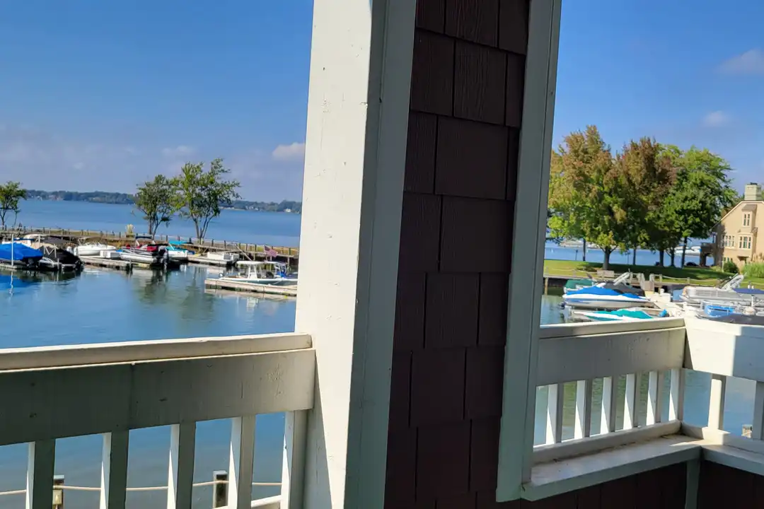 862 Southwest Dr unit stonebluff - View 3