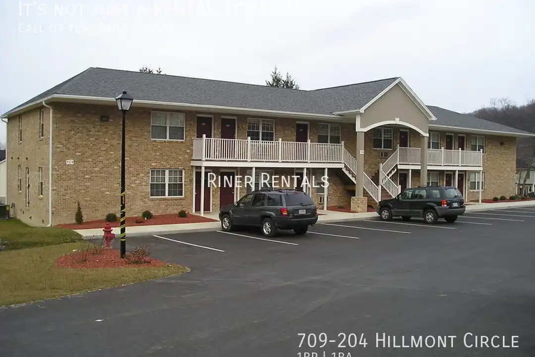 709 Hillmont Cir - View 2