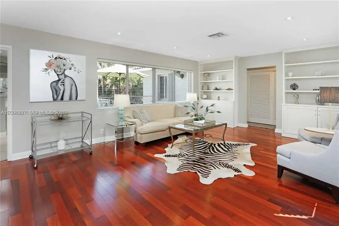 1147 Buchanan St - View 6