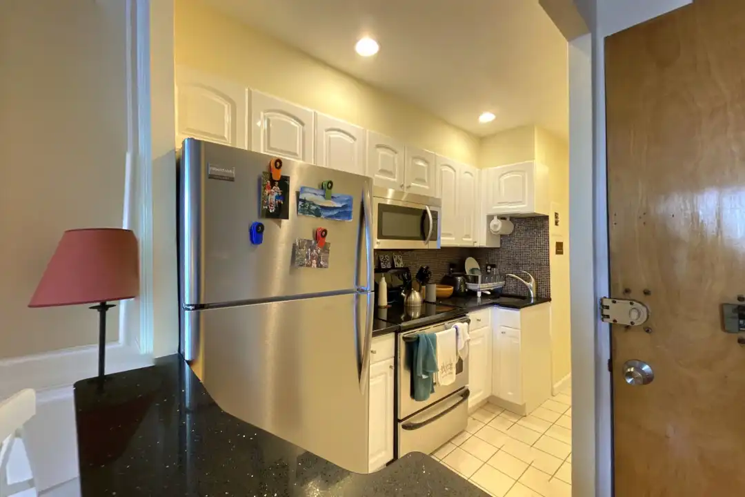 431 Beacon St unit 3 - More