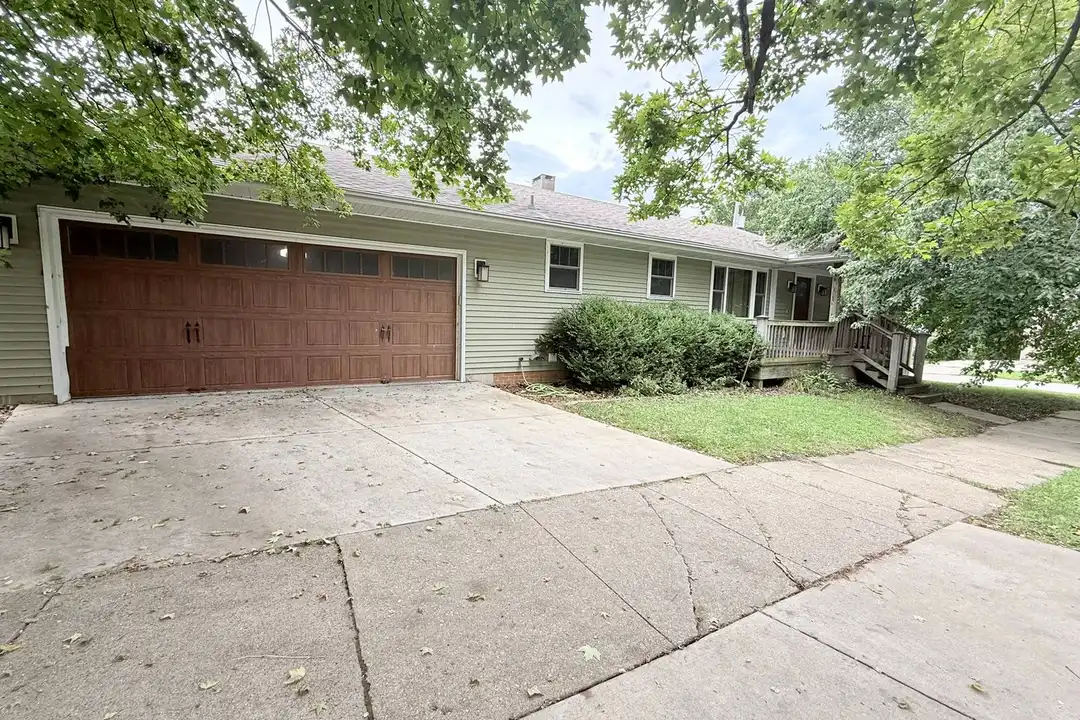 1612 N Roosevelt Ave – photo 1