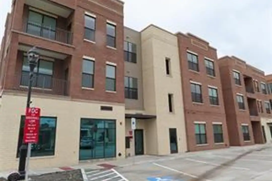 112 Greenhill Ln unit 304 – photo 1