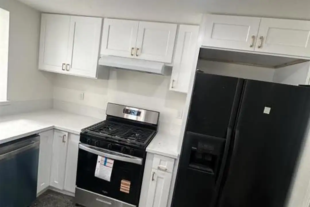 1798 Sherbrooke St unit 1 – photo 1