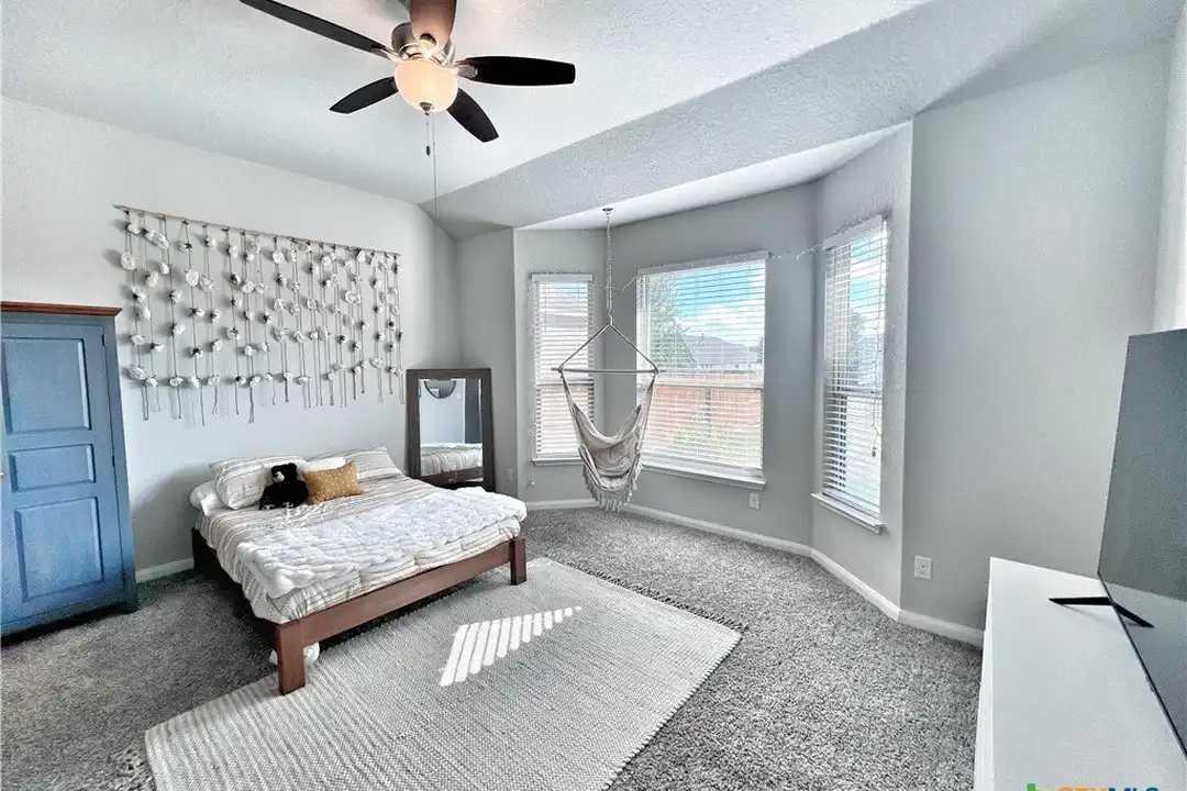 1224 Loma Rnch - View 3