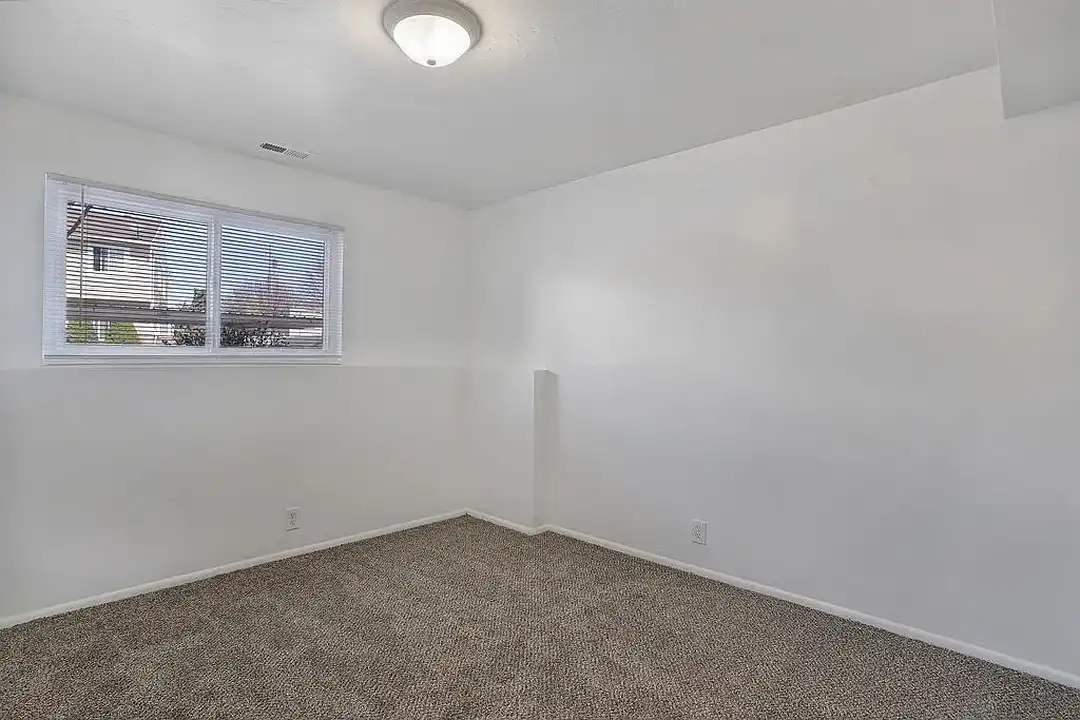 Valley Park Apartments – photo 1