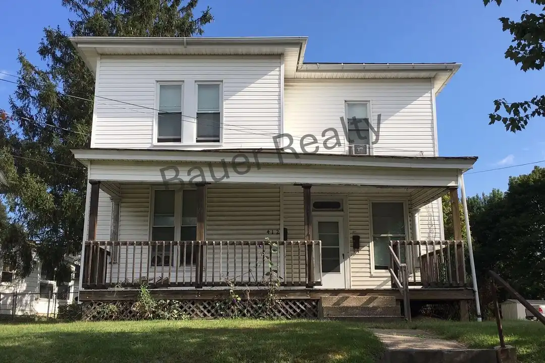 412 W 4th St unit 412 – photo 1 of 16