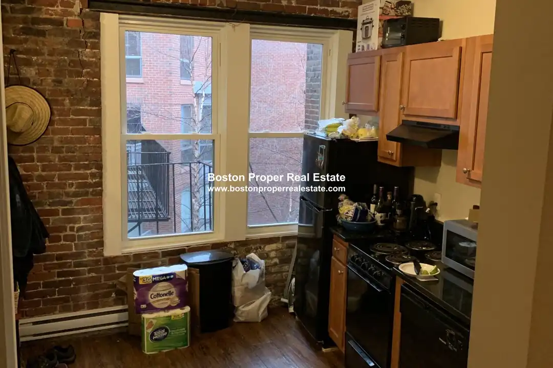 115 Salem St unit 10 - View 5