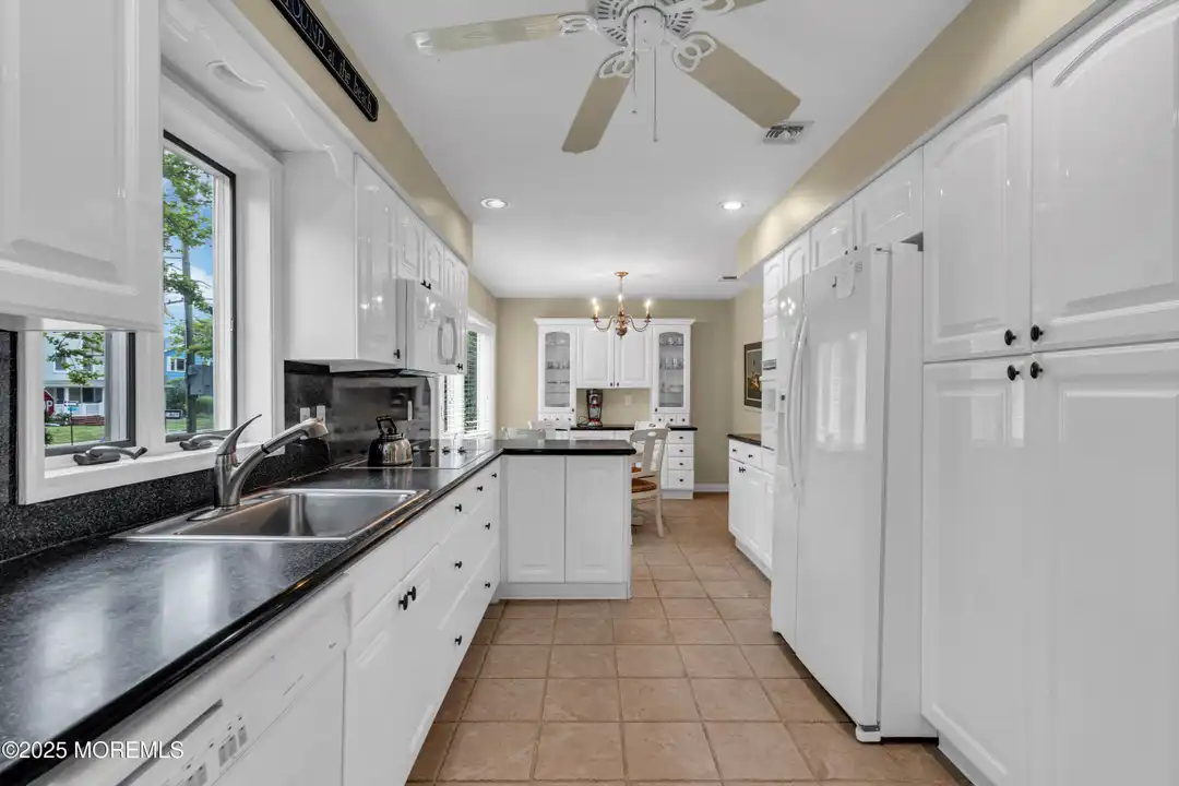 218 3rd Ave - View 6