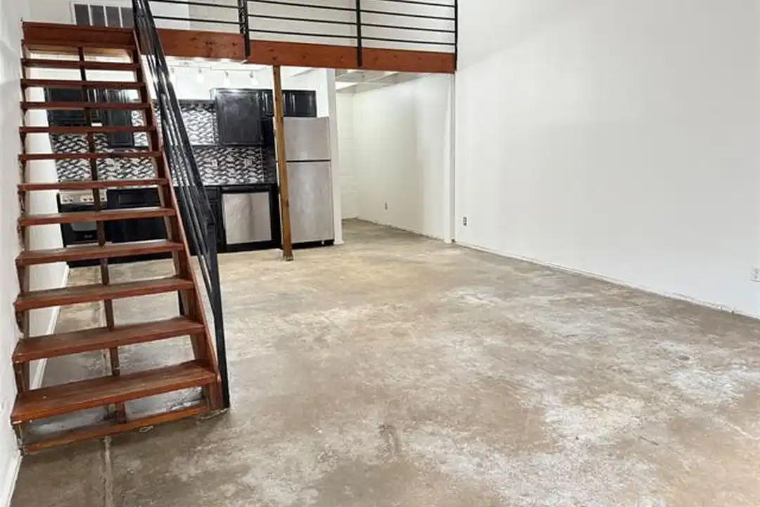 3129 Ross Ave unit 4 - View 2