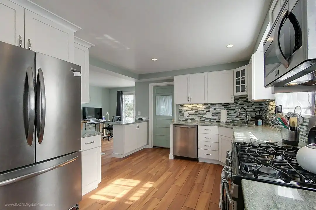 House in Newport - View 5