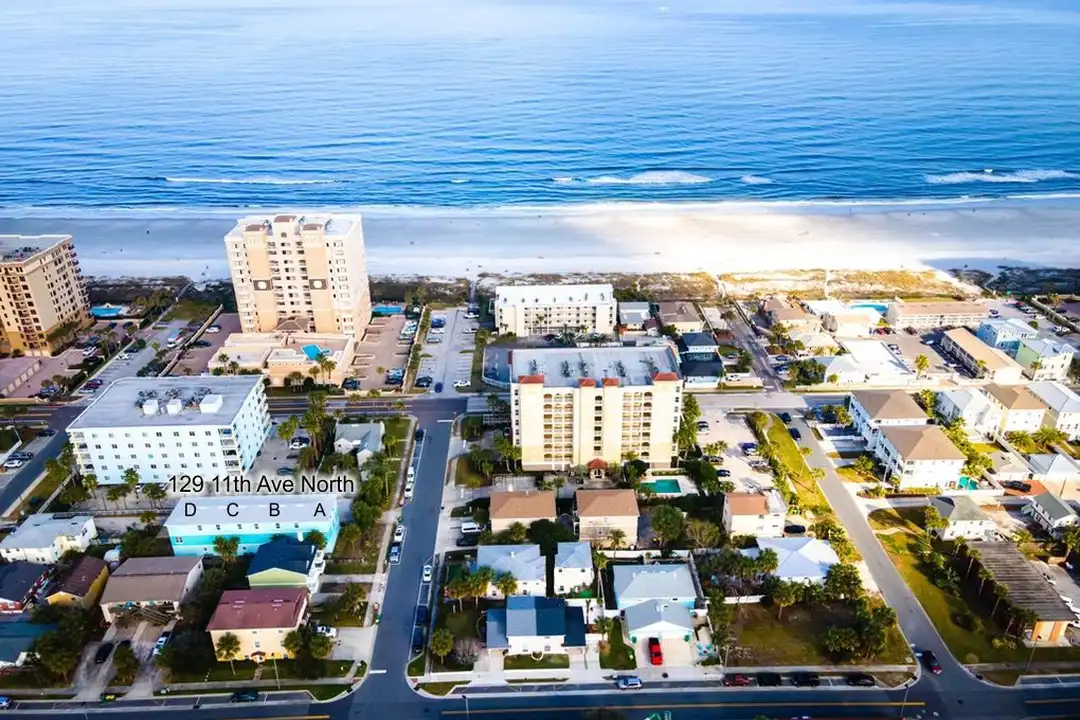 129 11th Ave N unit C - View 3
