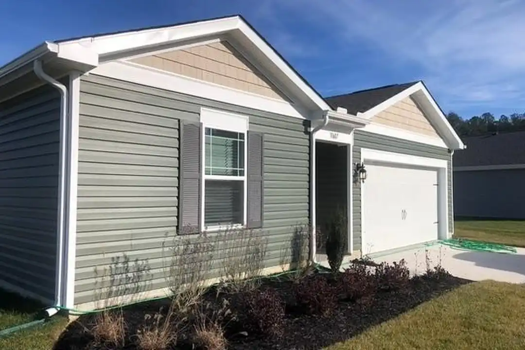 31607 Fountain Rd – photo 1 of 10